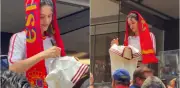 Rosalía desata locura en partido de España en el Mundial 2026