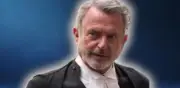 Sam Neill fallece a los 78 años: la causa de muerte sigue sin revelarse
