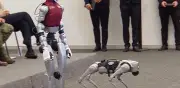 Sheinbaum y Delfina Gómez presentan robots CeCi y K5 para seguridad en Edomex