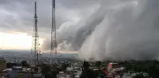 Shelf cloud sorprende a habitantes del sur de CDMX antes de tormenta