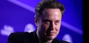Starlink de Elon Musk llegará a Volaris en 2027: internet satelital en vuelos