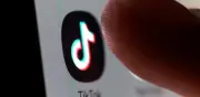 TikTok evita juicio por adicción a redes sociales tras acuerdo con adolescente