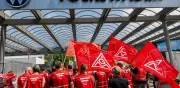 Volkswagen amenaza con recortar 50,000 empleos adicionales a nivel global