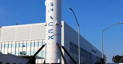 Acciones de SpaceX caen 8% pese a mejores resultados financieros