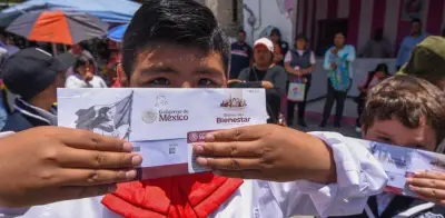 Beca Rita Cetina: inicia pago de 2,500 pesos para útiles y uniformes; consulta el calendario