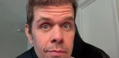 Familia de Perez Hilton confirma atención médica tras crisis en vivo