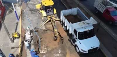 Fuga masiva en Tláhuac deja sin agua a colonias tras colapso de tubo