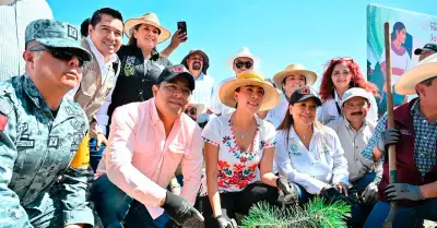 Gobernador de SLP se une a jornada de reforestación nacional