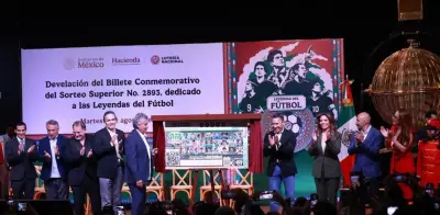Lotería Nacional honra a leyendas del futbol mexicano con billete conmemorativo