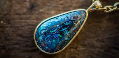 Maldiciones y Mitos: Las Gemas Legendarias de la Mala Suerte