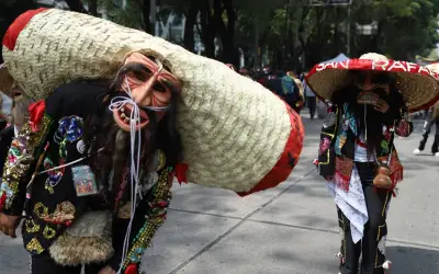 Megacalenda 2026: Miles de indígenas marchan en CDMX por sus derechos