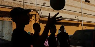 Menores migrantes expuestos a explotación en las calles de Ceuta