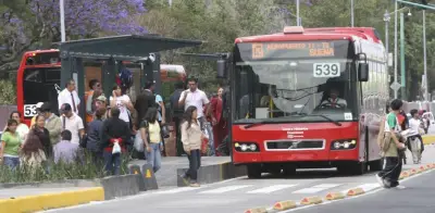 Metrobús estrena ruta que conecta terminales del AICM