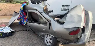Mujer y menor fallecen en colisión en carretera La Llave–La Valla