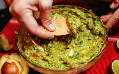 Taylor Farms retira salsas y guacamole por riesgo de salmonela