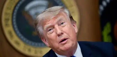 Trump arremete contra fiscal que desestimó caso del estanque reflectante
