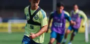 Afición charrúa cuestiona salida de Thiago Espinosa al Peñarol