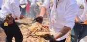 Barbacoa gratis en Hidalgo: 100 borregos y 2 mil pollos en horno monumental