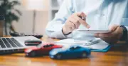 Calcula si puedes pagar un auto a crédito: 10-15% de tu sueldo
