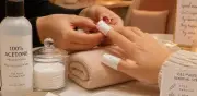 Cómo quitar el gelish con acetona pura sin dañar tus uñas: guía