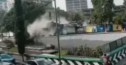 Colapso en demolición sobre Viaducto Miguel Alemán deja daños y un herido leve