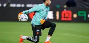 David Ospina podría no debutar con Atlante por recaída en el codo