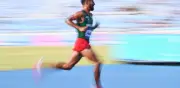 Eduardo Herrera gana oro en 5,000 m en Santo Domingo 2026