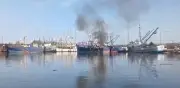 Explosión en barco camaronero en Mazatlán deja un trabajador muerto