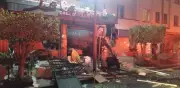 Explosión en restaurante de la Roma deja destrozos y escombros
