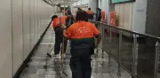 Inundación cierra transbordo en Martín Carrera del Metro