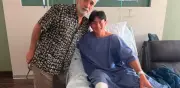 Jesús Martínez visita a Alexei Domínguez tras cirugía en el quinto metatarsiano