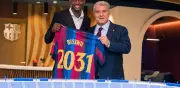 Jesse Bisiwu revela su promesa a Hansi Flick tras fichar con Barcelona