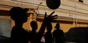 Menores migrantes expuestos a explotación en las calles de Ceuta