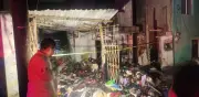 Muere persona calcinada en incendio de viviendas en Monterrey