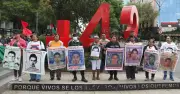 Padres de Ayotzinapa ven inicio de justicia en vinculación de Aguirre