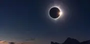 Perlas de Baily y anillo de diamantes: efectos del eclipse solar 2026
