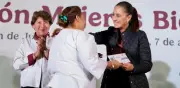 Sheinbaum entrega pensiones y anuncia obras en Naucalpan