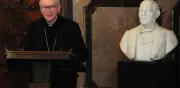 Sheinbaum invita al Papa León XIV y aborda IA con el Vaticano