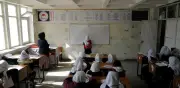 Talibanes impiden que 2,4 millones de niñas afganas asistan al colegio