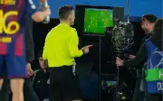 UEFA lanza 'Clear Line' para unificar criterios arbitrales y uso del VAR